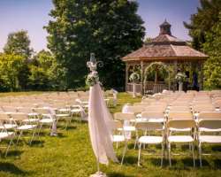 The garden also serves as a venue for organizing dinners, memorial services as well as weddings The garden also serves as a venue for organizing dinners, memorial services as well as weddings.